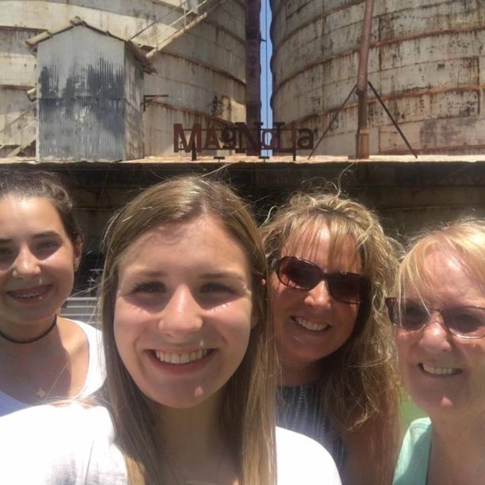 Meet your Posher, Tonya